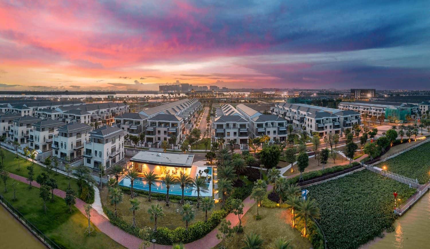 Aqua City